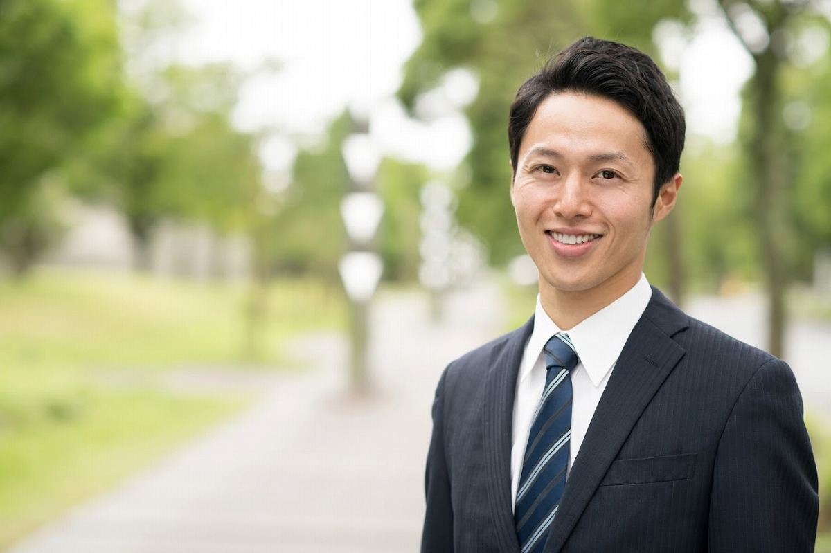 営業職でより良い求人をお探しなら｜大阪で人材サービスならキャリアウィングス株式会社
