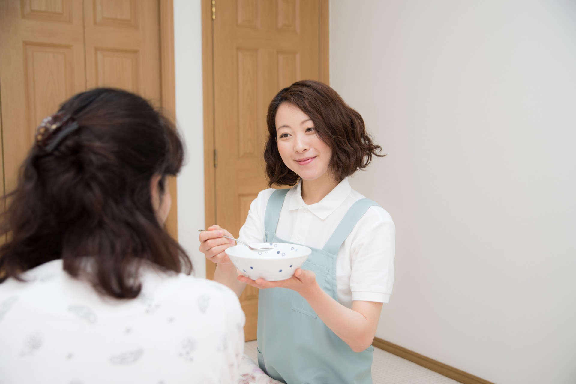 パートで楽しく働ける介護求人をお探しの方をサポート | 大阪で人材サービスならキャリアウィングス株式会社