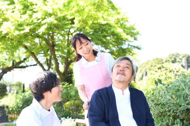 充実した条件のショートステイでの求人をお探しの皆様に｜大阪で人材サービスならキャリアウィングス株式会社