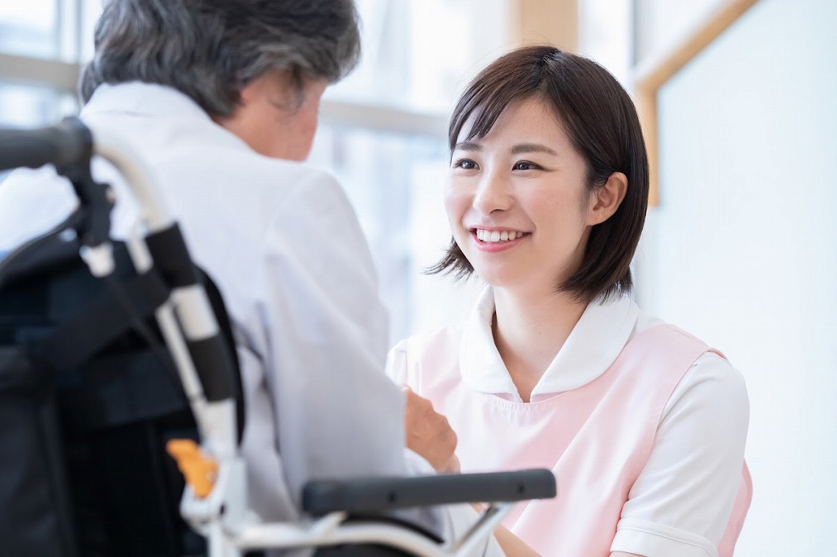 充実した条件のケアハウスでの求人をお探しの皆様に｜大阪で人材サービスをならキャリアウィングス株式会社